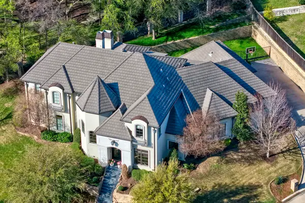 7001 Oakmont Terrace, Fort Worth, TX 76132