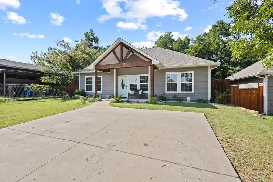 610 W Elm Street, Denison, TX 75020 - #2