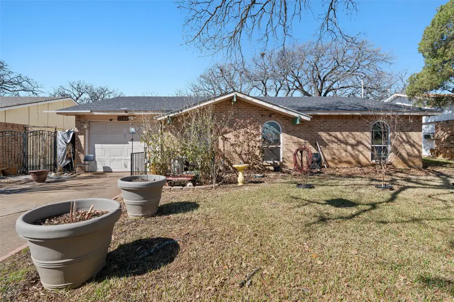 1144 Woodmere Drive, Lewisville, TX 75067 - #2