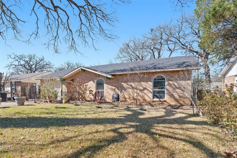 1144 Woodmere Drive, Lewisville, TX 75067 - #3