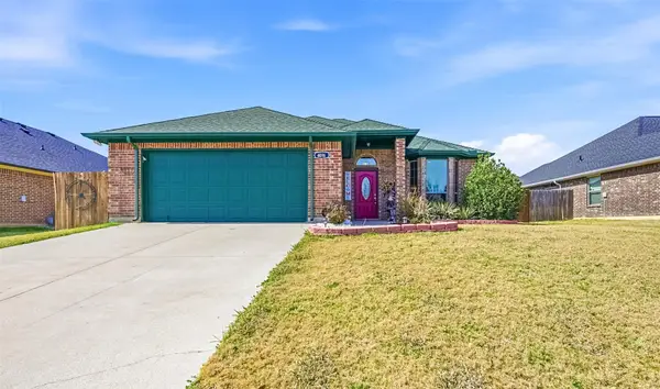 4016 Windmill Drive, Sanger, TX 76266