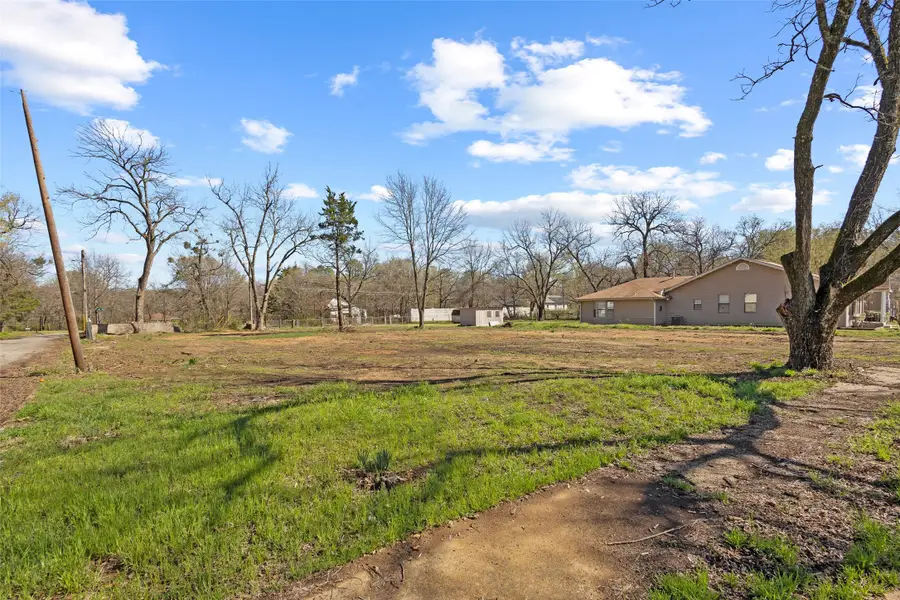 705 E Cherry Street, Paris, TX 75460 - #2