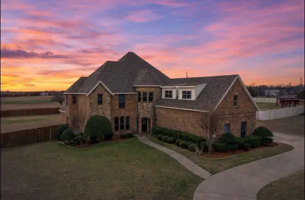 105 Kelly Drive, Waxahachie, TX 75167