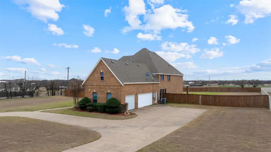 105 Kelly Drive, Waxahachie, TX 75167 - #3