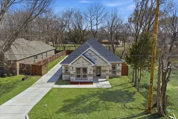 2222 Water Crest Lane, Glenn Heights, TX 75154