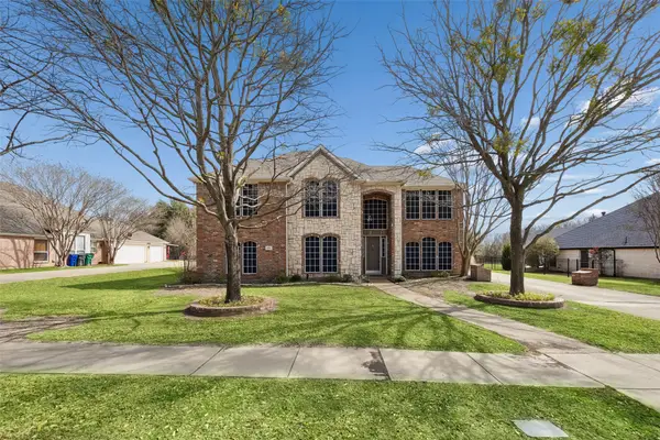 208 Stanford Court, Heath, TX 75032