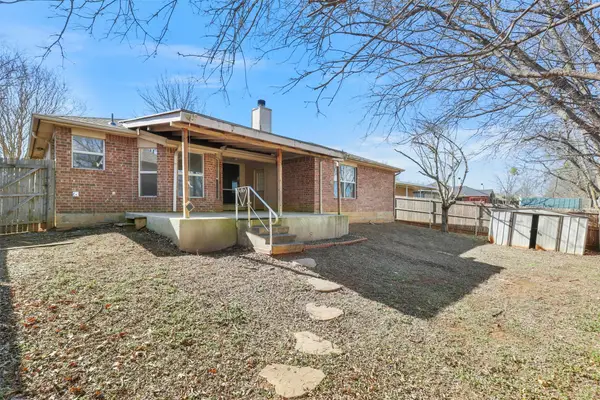 1610 Merritt Drive, Mansfield, TX 76063