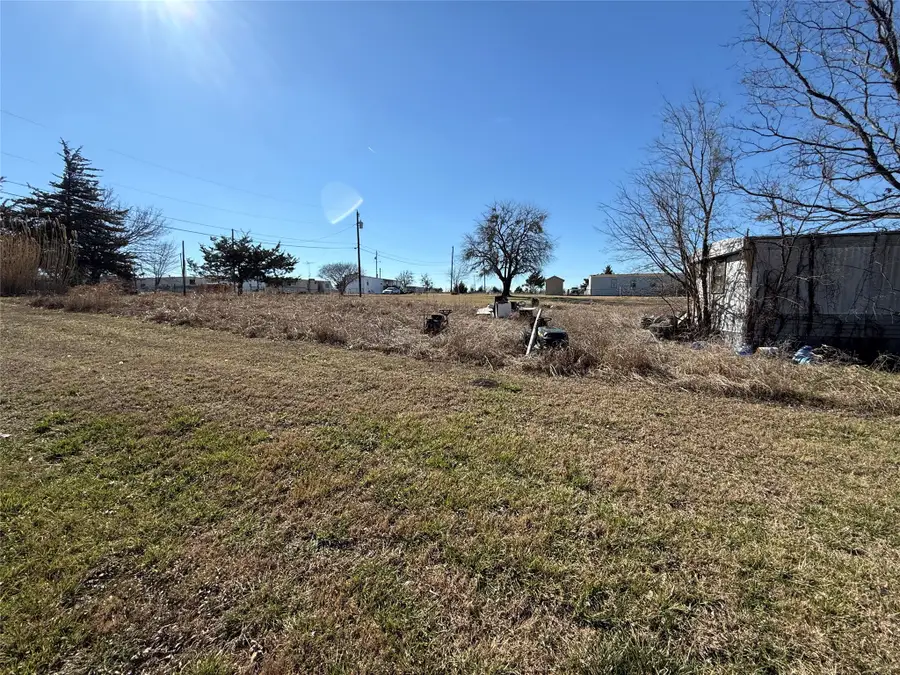 807 Bois D Arc Street, Whitewright, TX 75491 - #2