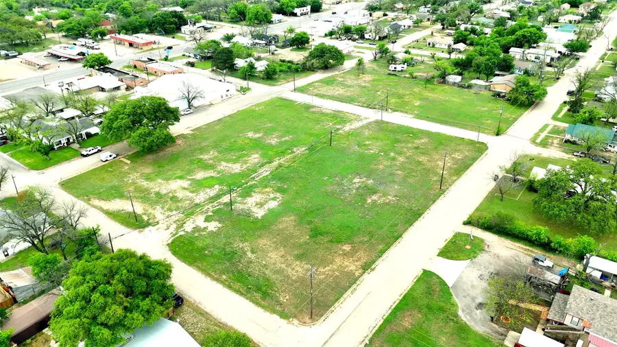 1304 S High Street, Brady, TX 76825 - #3