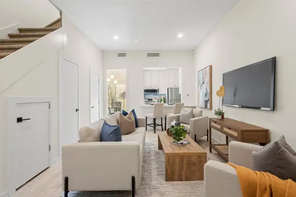 2806 Knight Street #103, Dallas, TX 75219