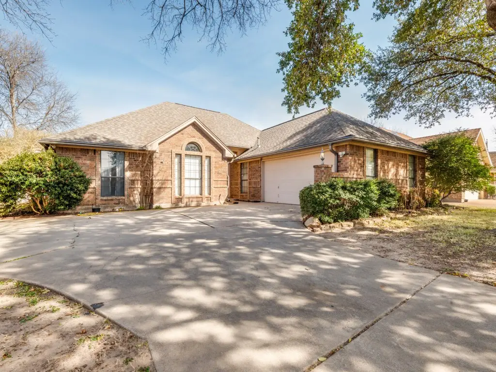 8220 Saddlebrook Drive, Benbrook, TX 76116 - #1