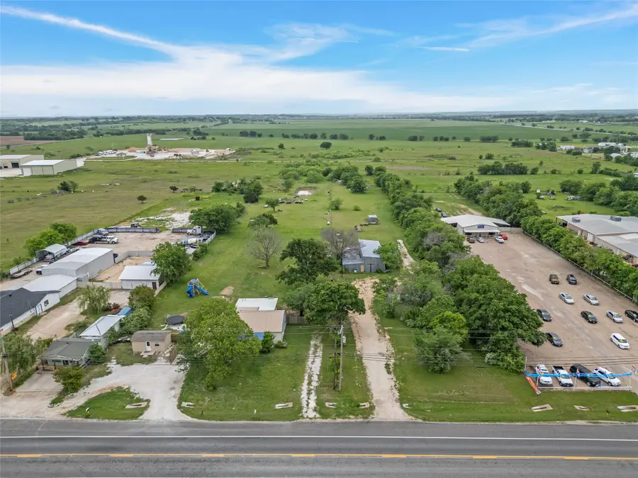 1020 E Jefferson Avenue, Whitney, TX 76692 - #2