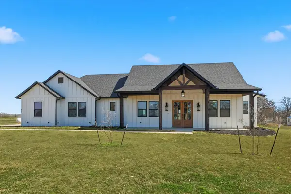 420 Zonaverde Court, Poolville, TX 76487