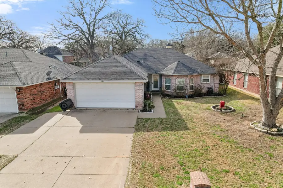 6204 Meadowmere Lane, Arlington, TX 76001 - #2