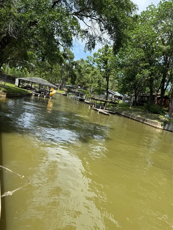 132 Shady Shores Drive, Mabank, TX 75156