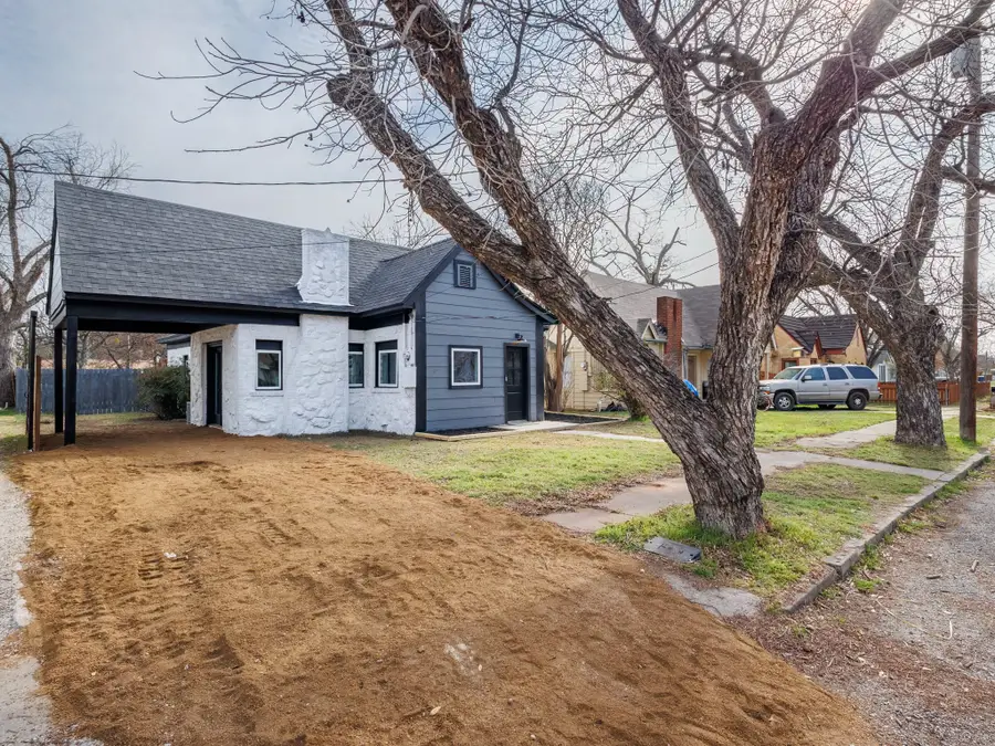 1610 1st Street, Brownwood, TX 76801 - #3