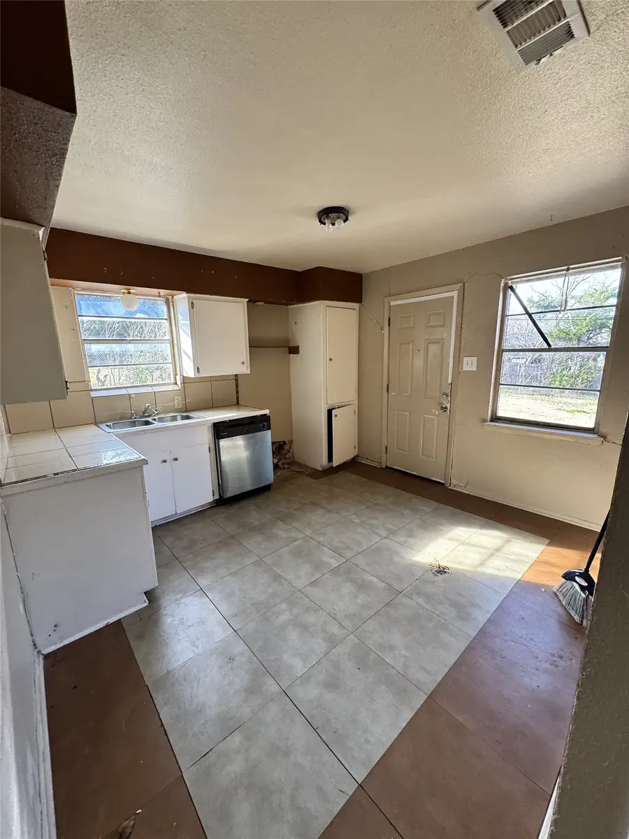 1837 Grove Circle, Mesquite, TX 75149 - #3