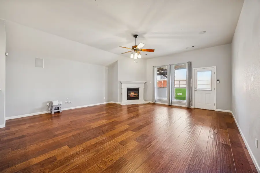 3156 Guadaloupe, Grand Prairie, TX 75054 - #3