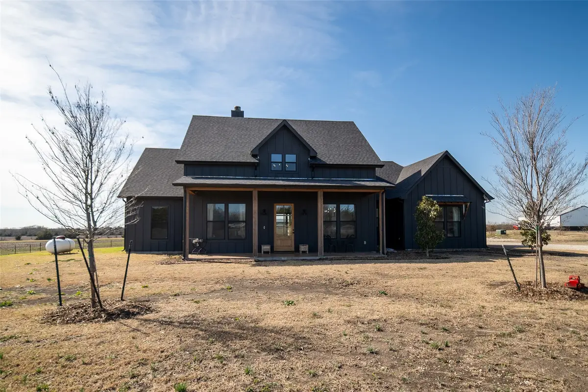 375 Wolf Front Road, Van Alstyne, TX 75495 - #1