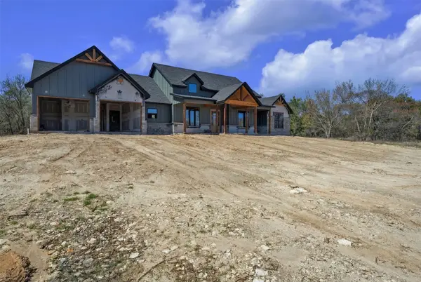 2695 Beacon Lake Drive, Bluff Dale, TX 76433