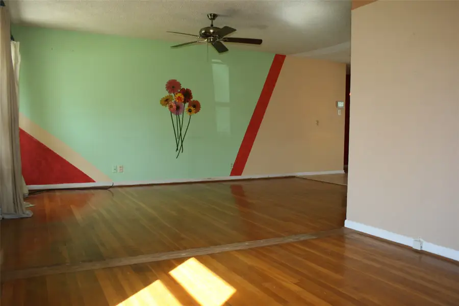 2579 Springvale Drive, Farmers Branch, TX 75234 - #3