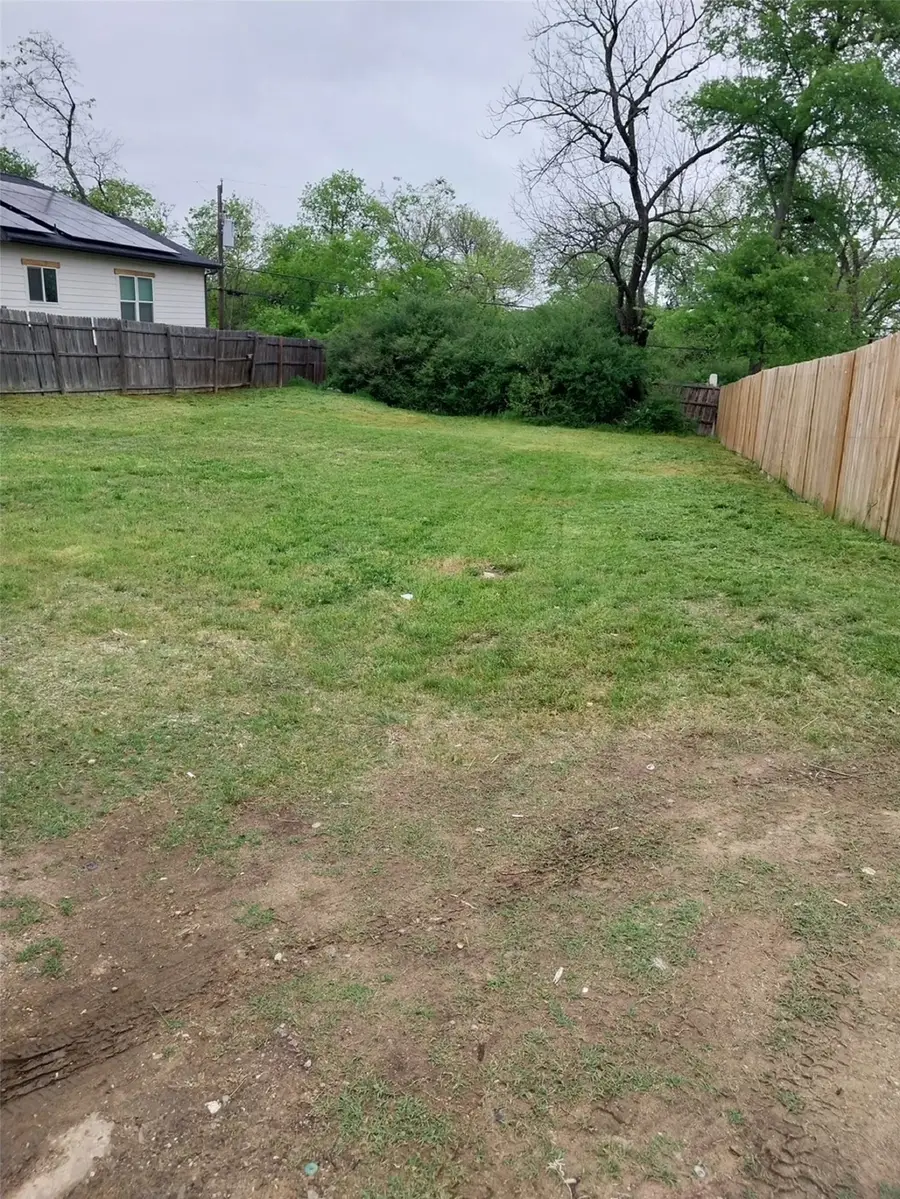 1339 E Magnolia Avenue, Fort Worth, TX 76104 - #2