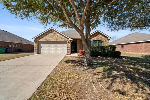 205 Commonwealth Circle, Waxahachie, TX 75165