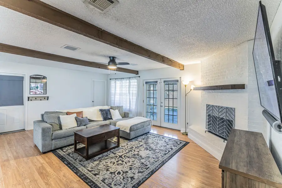 332 Lindenwood Lane S, Hewitt, TX 76643 - #2