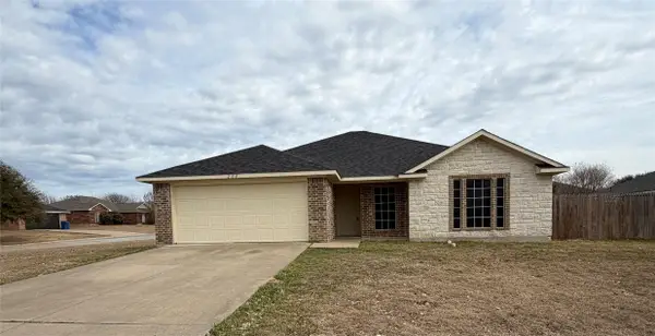 200 Seminole Trail, Alvarado, TX 76009