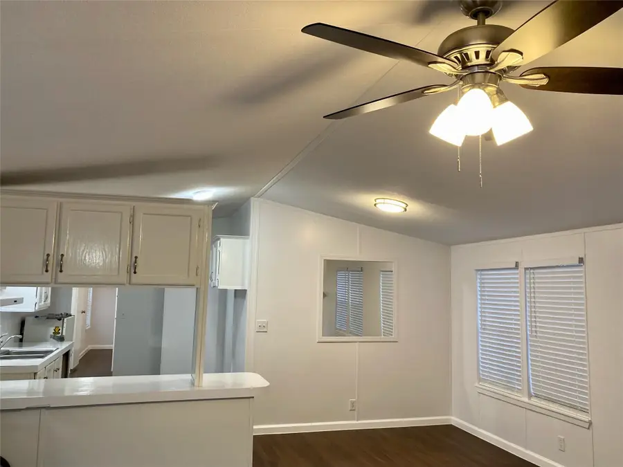 4201 N Interstate Highway 45, Ennis, TX 75119 - #2