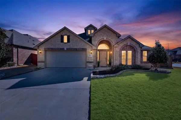 1502 Birdsong Court, Midlothian, TX 76065