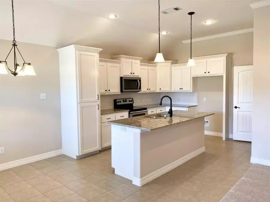 126 Frank Street, Greenville, TX 75402 - #3