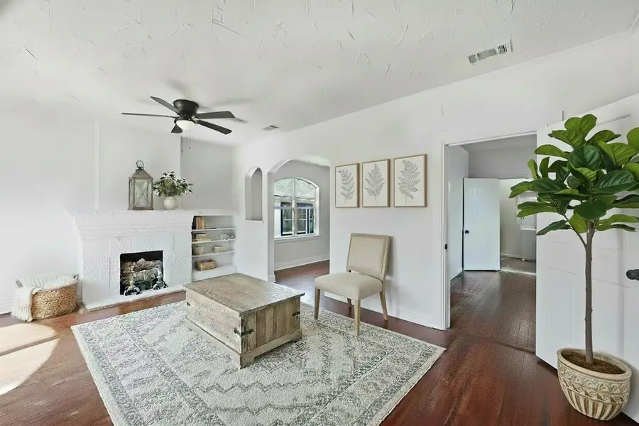 1215 N 18th Street, Waco, TX 76707 - #3