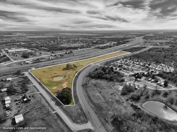 645 Fm 339, Mount Calm, TX 76673