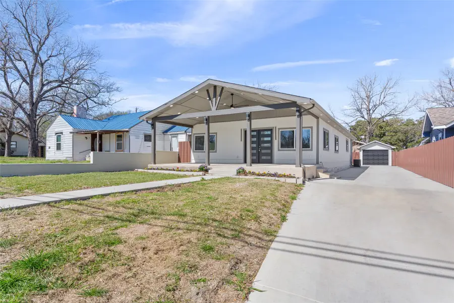 715 E Main Street, Mexia, TX 76667 - #2