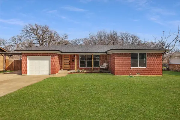 860 Lee Drive, Bedford, TX 76022