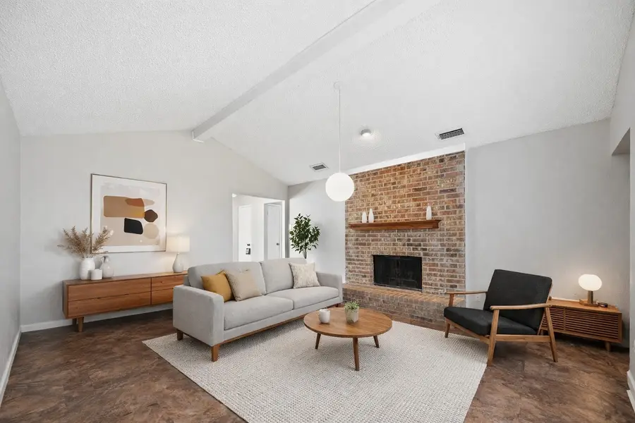 2621 Summertree Drive, Carrollton, TX 75006 - #2