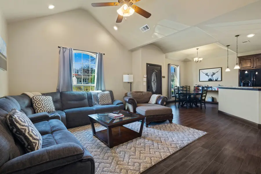 3010 Mckinley Avenue, Fort Worth, TX 76106 - #3