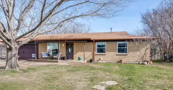 6104 Saramac Drive, Watauga, TX 76148