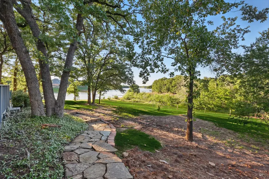 772 Lakewood Court, Highland Village, TX 75077 - #2