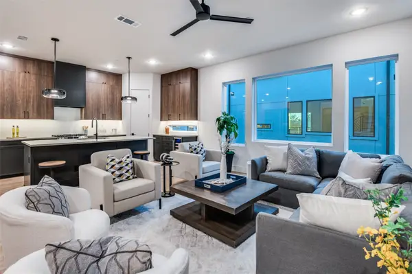 2900 Hawthorne Avenue #102, Dallas, TX 75219