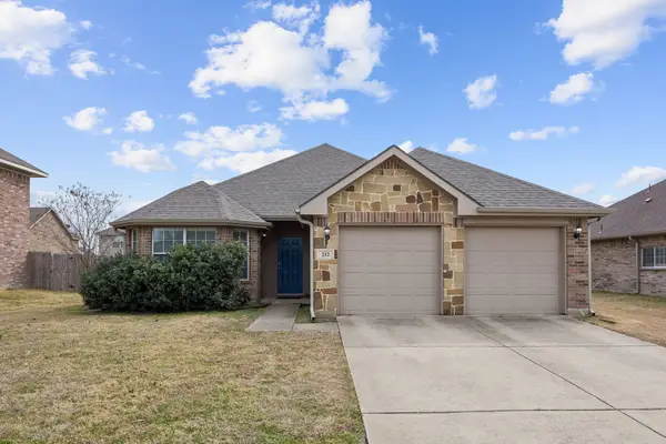 212 Silver Spur Drive, Waxahachie, TX 75165