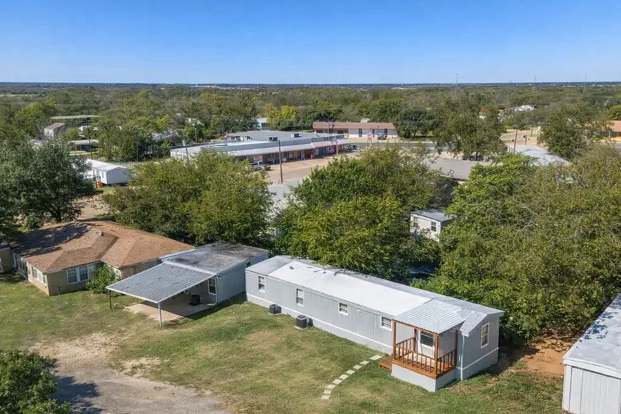 309 W Bryant Street, Elm Mott, TX 76640 - #3