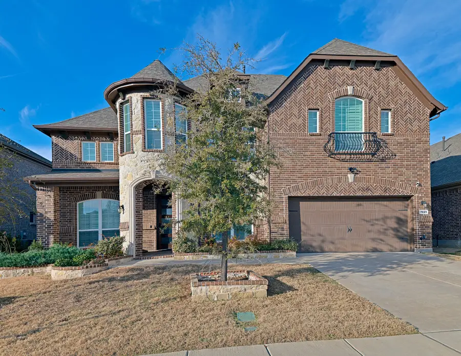 7021 Broomsedge Drive, Argyle, TX 76226 - #2
