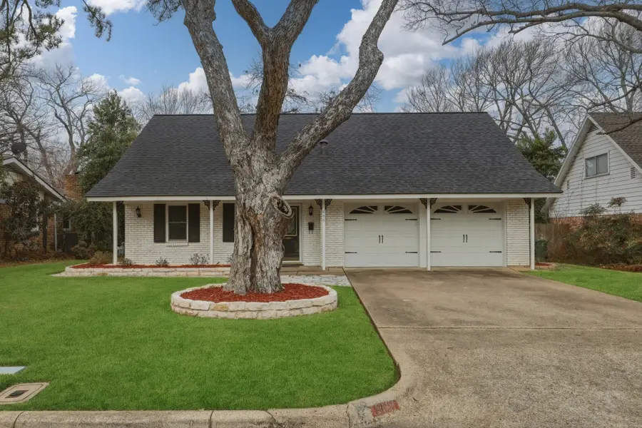 806 Waggoner Drive, Arlington, TX 76013 - #3