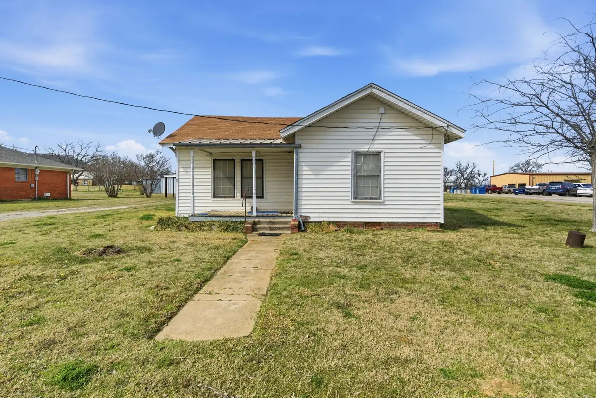 211 Pine Street, Gordon, TX 76453 - #1