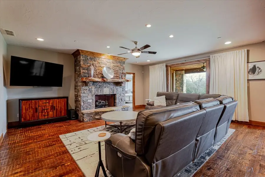 2033 Harbor Way #103, Graford, TX 76449 - #3