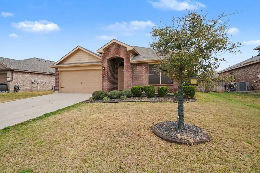 257 Meadowlands Drive, Ponder, TX 76259 - #2