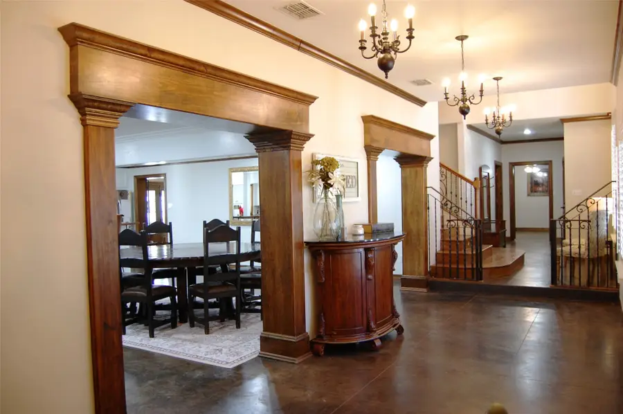 917 East Street, Graham, TX 76450 - #2