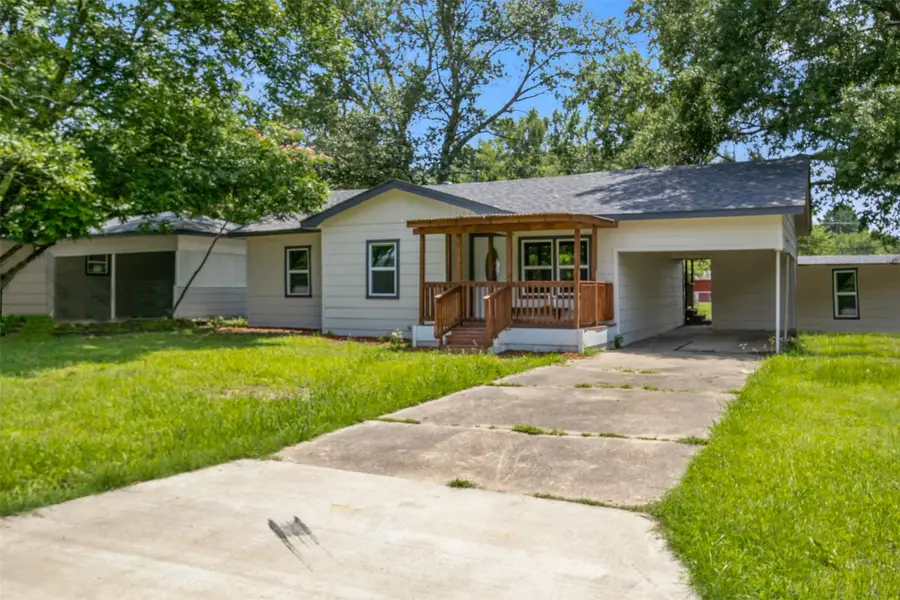 121 Circle Drive, Bogata, TX 75417 - #2